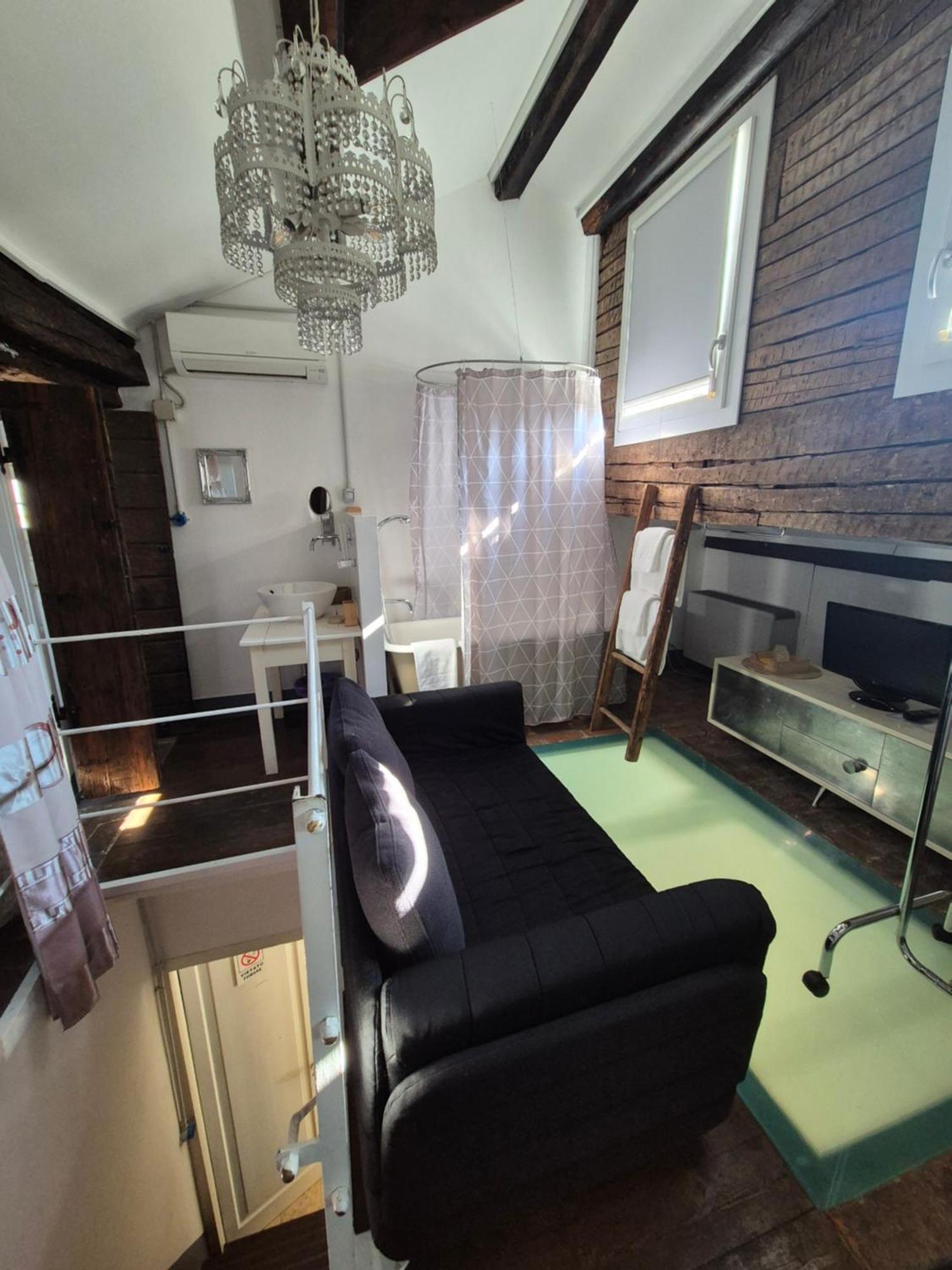 Bed and Breakfast 19 Borgo Cavour Тревизо Экстерьер фото