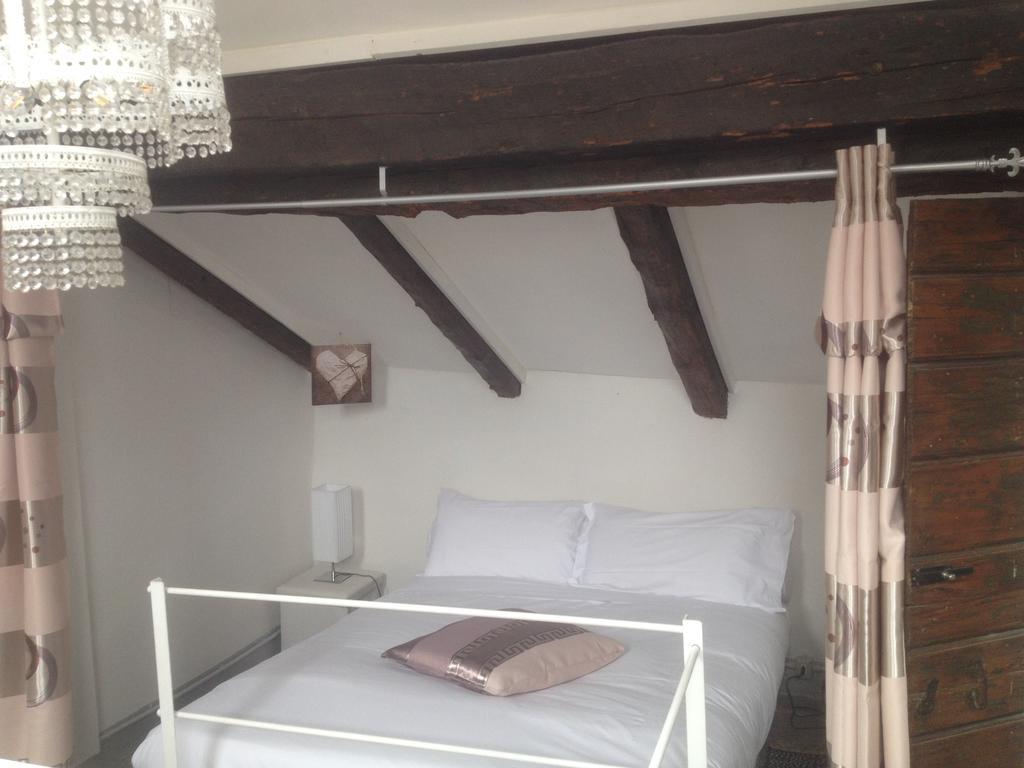Bed and Breakfast 19 Borgo Cavour Тревизо Экстерьер фото